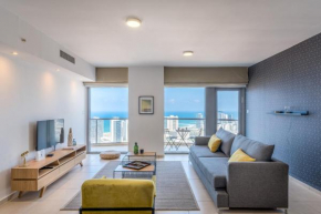Cosy and sunny apartment in Nevet Tsedek with pool